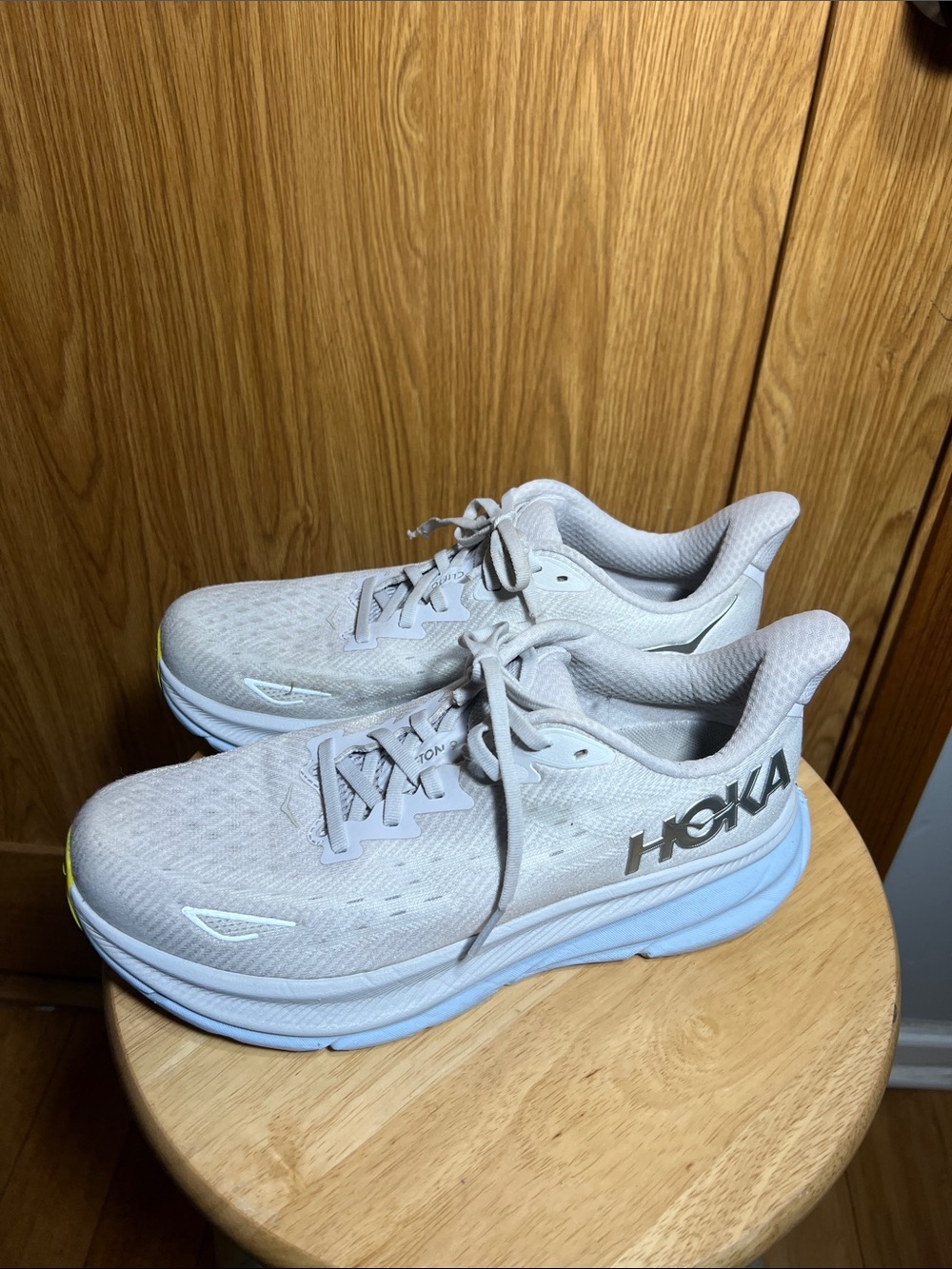 Hoka Women's Light Gray/White Cushioned Running Shoes